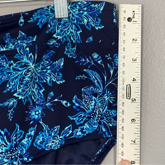 Lands’ End EUC multi‎ blue floral swim bottoms. Size 16 - Picture 4 of 7